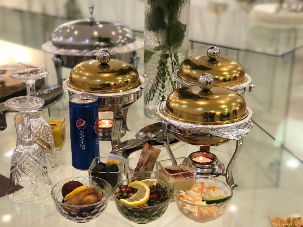 بوفيه غداء/عشاء